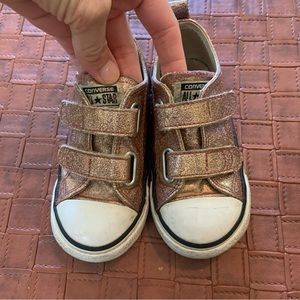 Converse Girls Pink sparkle sneakers - size 8 - EUC